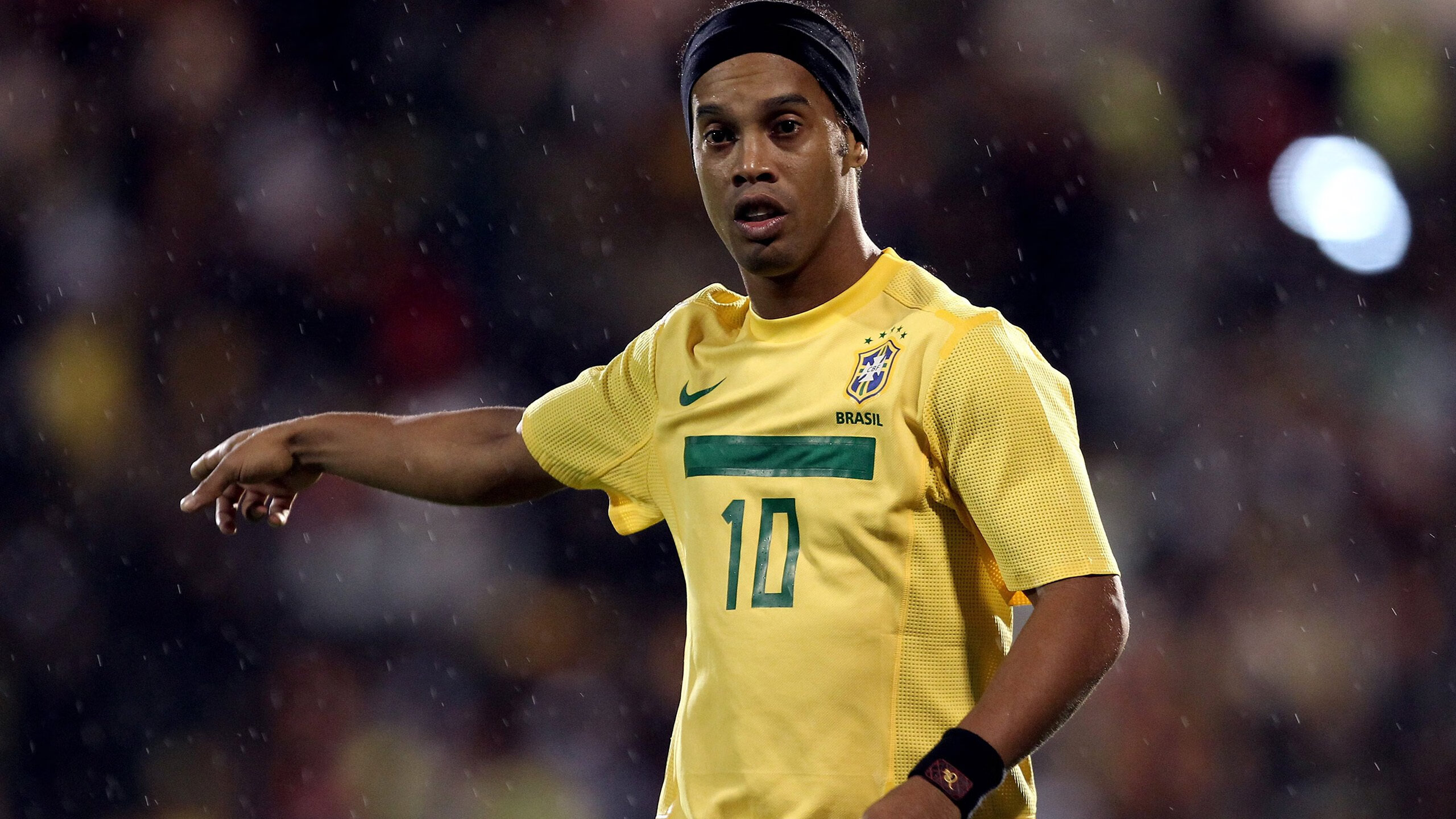 五赛季巅峰，G2看台沸腾——纳达尔点燃的不只是红土